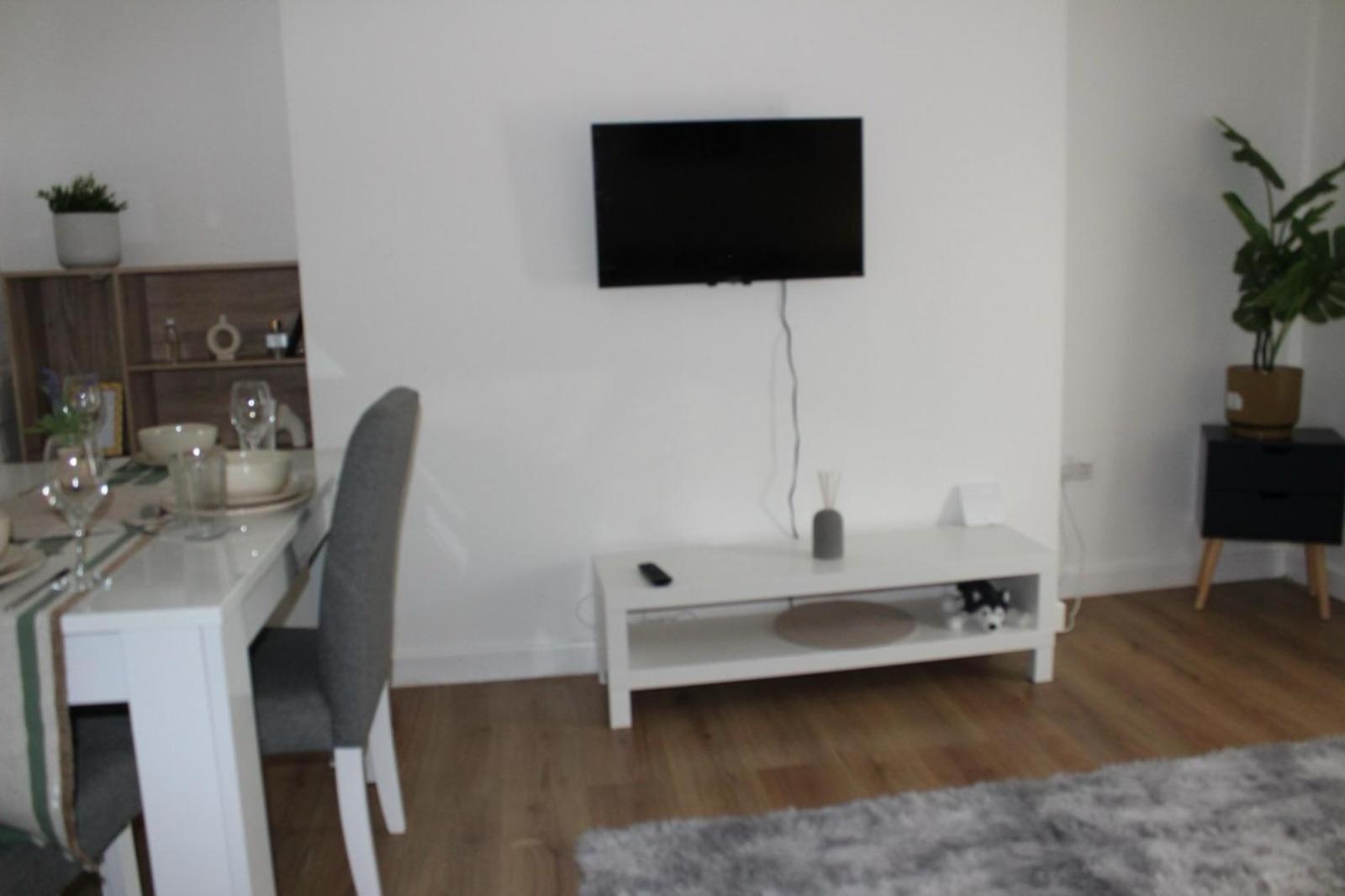 Cozy 2 Bedrooms Apartment- Vauxhall, Oval & Nine Elms Appartamento *