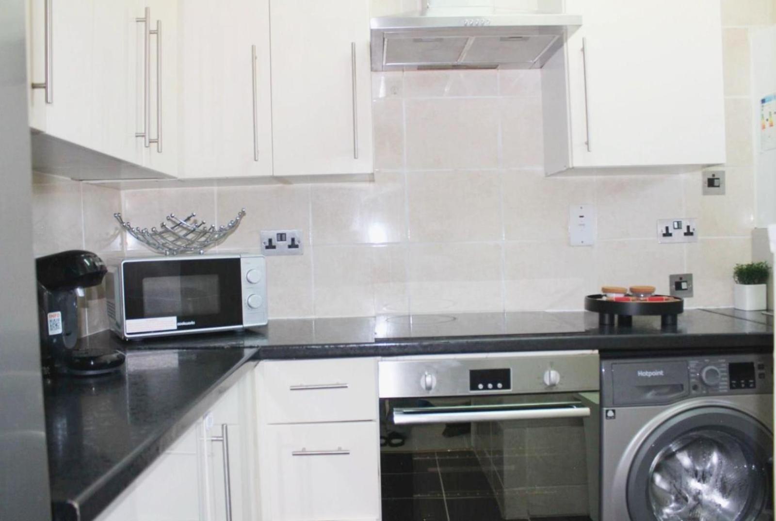 Cozy 2 Bedrooms Apartment- Vauxhall, Oval & Nine Elms Appartamento Londra